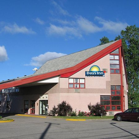 Days Inn By Wyndham Trois-Rivieres Exterior photo